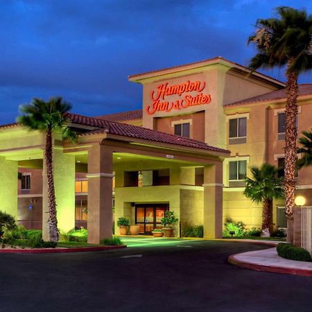 Hampton Inn & Suites Палмдейл Экстерьер фото