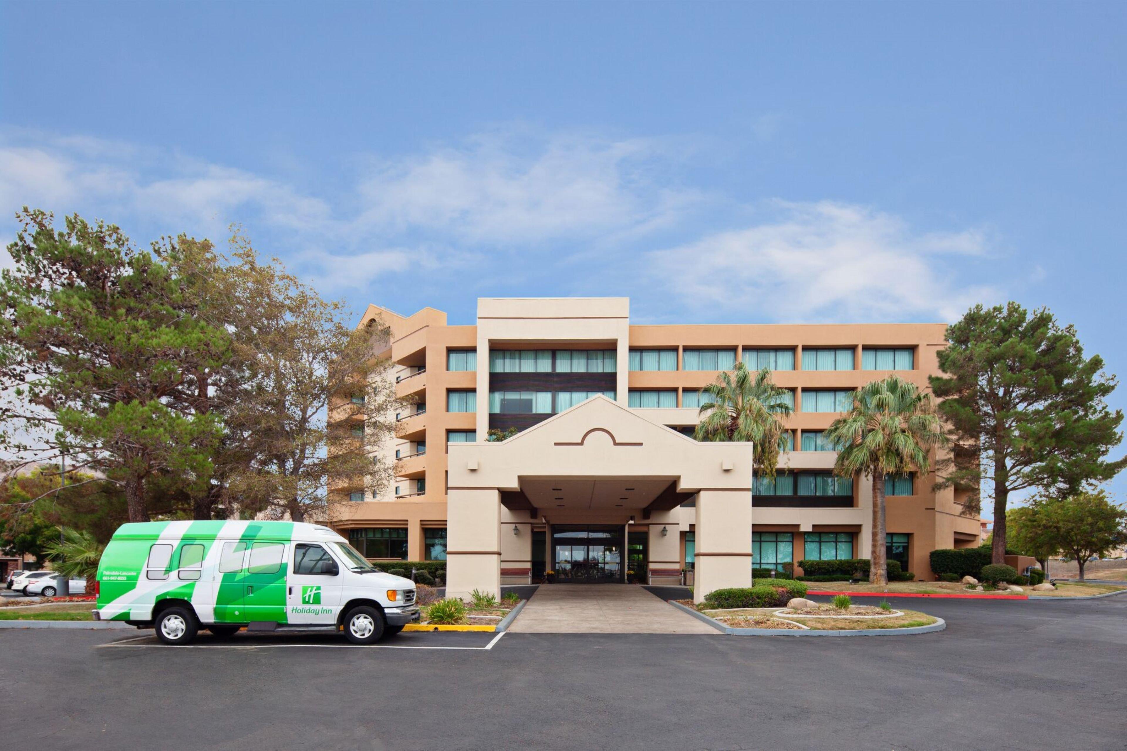 Hampton Inn & Suites Палмдейл Экстерьер фото